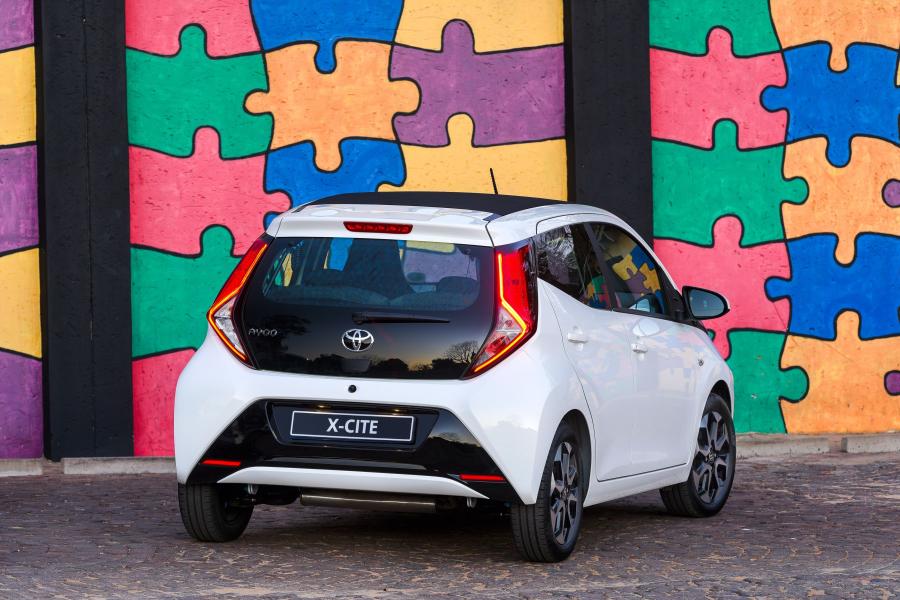  Toyota Aygo x-cite 5-Door 2018 года  (ZA) (фото 16 из 41)